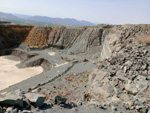 Grupo Mineralógico de Alicante. Cantera los Serranos. Albatera. Alicante