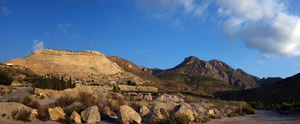 Grupo Mineralógico de Alicante. Cantera Holcín. Busot. Alicante