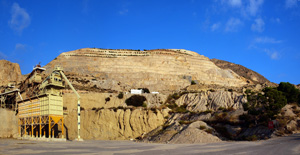 Grupo Mineralógico de Alicante. Cantera Holcín. Busot. Alicante