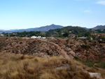 Grupo Mineralógico de Alicante. Afloramiento de Aragonito. Loma Badá. Petrer. Alicante