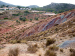 Grupo Mineralógico de Alicante. Afloramiento de Aragonito. Loma Badá. Petrer. Alicante