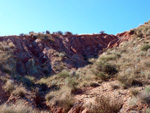 Grupo Mineralógico de Alicante. Afloramiento de Aragonito. Loma Bada. Petrer.  Alicante