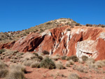 Grupo Mineralógico de Alicante. Afloramiento de Aragonito. Loma Bada. Petrer.  Alicante