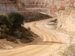 Grupo Mineralógico de Alicante. Gravera del Barraquero, Hoya Redonda, Enguera, Comarca Canal de Navarrés, Valencia 