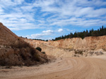 Grupo Mineralógico de Alicante. Gravera del Barraquero, Hoya Redonda, Enguera, Comarca Canal de Navarrés, Valencia 