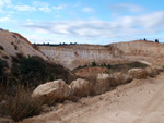 Grupo Mineralógico de Alicante. Gravera del Barraquero, Hoya Redonda, Enguera, Comarca Canal de Navarrés, Valencia 