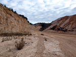 Grupo Mineralógico de Alicante. Gravera del Barraquero, Hoya Redonda, Enguera, Comarca Canal de Navarrés, Valencia 