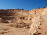 Grupo Mineralógico de Alicante. Gravera del Barraquero, Hoya Redonda, Enguera, Comarca Canal de Navarrés, Valencia 