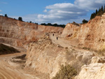 Grupo Mineralógico de Alicante. Gravera del Barraquero, Hoya Redonda, Enguera, Comarca Canal de Navarrés, Valencia 