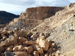 Grupo Mineralógico de Alicante. Cantera de Áridos de Holcin, Busot. Alicante