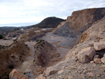 Grupo Mineralógico de Alicante. Cantera de Áridos de Holcin, Busot. Alicante