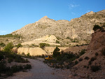 Grupo Mineralógico de Alicante. Cantera de Áridos Barranc de Cabiafic. Aigues de Busot. Alicante