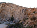 Grupo Mineralógico de Alicante. Cantera de Áridos Barranc de Cabiafic. Aigues de Busot. Alicante