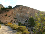 Grupo Mineralógico de Alicante. Cantera de Áridos Barranc de Cabiafic. Aigues de Busot. Alicante