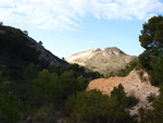 Grupo Mineralógico de Alicante. Cantera de çAridos Holcin. Busot. Alicante