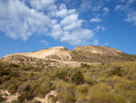 Grupo Mineralógico de Alicante. Cantera de çAridos Holcin. Busot. Alicante