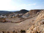 Grupo Mineralógico de Alicante. Cantera de çAridos Holcin. Busot. Alicante