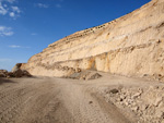 Grupo Mineralógico de Alicante. Cantera de çAridos Holcin. Busot. Alicante