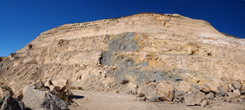 Grupo Mineralógico de Alicante. Cantera de Áridos de Holcin. Busot. Alicante