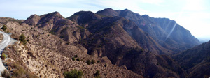 Grupo Mineralógico de Alicante. Afloramiento de Dolomitas. Camino de la Salmuera. ALbatera - Alicante