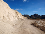 Grupo Mineralógico de Alicante. Cantera de Áridos de Holcin. Busot. Alicante