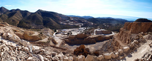 Grupo Mineralógico de Alicante. Cantera de Áridos de Holcin. Busot. Alicante