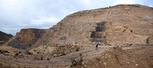 Grupo Mineralógico de Alicante. Cantera de Áridos de Holcin. Busot. Alicante