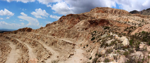 Grupo Mineralógico de Alicante.Cantera de Áridos el Canton. Abanilla. Murcia