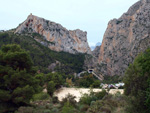 Grupo Mineralógico de Alicante. Cantera Barranco de la Mola. Sierra de Olta, Calpe. Alicante