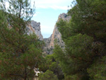 Grupo Mineralógico de Alicante. Cantera Barranco de la Mola. Sierra de Olta, Calpe. Alicante