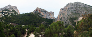 Grupo Mineralógico de Alicante. Cantera Barranco de la Mola. Sierra de Olta, Calpe. Alicante