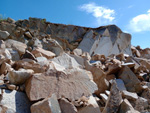 Grupo Mineralógico de Alicante. Cantera de granito. . Cardeñosa. Ávila. Alicante