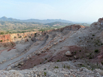 Grupo Mineralógico de Alicante. Cantera de Áridos el Cantón. Abanilla. Murcia