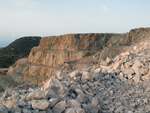 Grupo Mineralógico de Alicante.  Cantera de Áridos Holcin. Busot. Alicante 