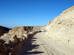 Grupo Mineralógico de Alicante.  Cantera de Áridos Holcin. Busot. Alicante 