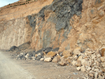 Grupo Mineralógico de Alicante.  Cantera de Áridos Sodira. Busot. Alicante 