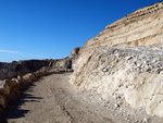 Grupo Mineralógico de Alicante.  Cantera de Áridos Sodira. Busot. Alicante 