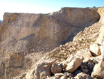 Grupo Mineralógico de Alicante.  Cantera de Áridos Sodira. Busot. Alicante 