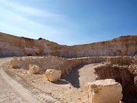 Gravera del Barquero. Enguera.  Valencia. Calcita    