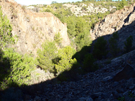 Explotación de ofitas. Sierra de Olta. Calpe.    