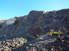 Explotación de ofitas. Sierra de Olta. Calpe.    