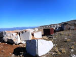 Grupo Mineralógico de Alicante. CANTERA DE FALSA AGATA EN LA SIERRA DE PARAPANDA  Illora-Granada 