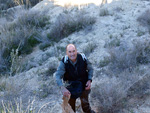 Grupo Mineralógico de Alicante.  Ópalo con Dendritas. Explotación de Arcilla en Agost.  Alicante  