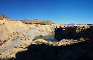 Grupo Mineralógico de Alicante. Explotación de Arcilla en Agost.  Alicante  