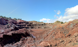 Grupo Mineralógico de Alicante. Explotación de arcilla y yesos La Murciana. Macisvenda. Murcia   