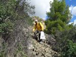 Grupo Mineralógico de Alicante. Explotación de ofitas en la Sierra de Oltra. Calpe.  Alicante  