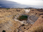 Grupo Mineralógico de Alicante.Canteras de arcilla situadas en la Zona del Pla, junto a la siera de los Tajos. Agost. Alicante 